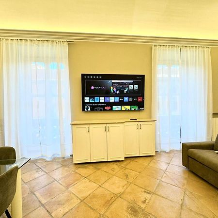 Lux Apartment Cavour Рим Екстериор снимка